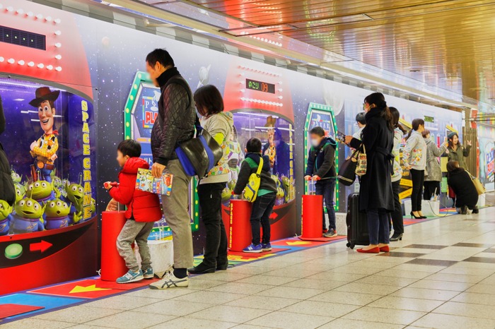 東京メトロ丸ノ内線新宿駅メトロプロムナードにて「ピクサー・プレイタイム」イベント開催