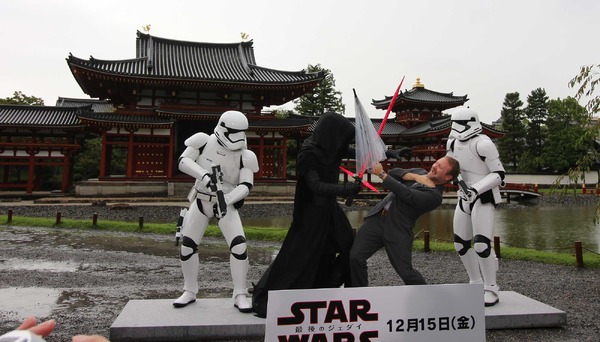 『スター・ウォーズ／最後のジェダイ』平等院成功祈願 in 京都・平等院