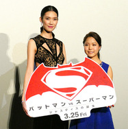 TAO、高梨沙羅／『バットマン VS スーパーマン ジャスティスの誕生』ジャパンプレミア