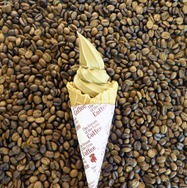 THE CREAM OF THE CROP COFEE（ザ クリーム オブ ザ クロップ コーヒー） 「コーヒー牛乳」（500ml 900円）