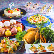 “ディズニー夏祭り”ディナーブッフェ（大人4,630円）／東京ディズニーランドホテルの「シャーウッドガーデン・レストラン