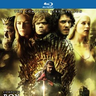 Game of Thrones (c) 2013 Home Box Offi ce, Inc. All rights reserved.／HBO(R) and related service marks are the property of Home Box Office, Inc. Distributed by Warner Home Video Inc.
