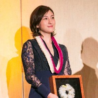 広末涼子、日本人女優初の「キャリア功労賞」を受賞！「興奮していて幸せ」 画像