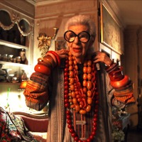 【特別映像】94歳の現役ファッションアイコン「最近の人は似た格好ばかり！個性を出さなくちゃ！」 画像