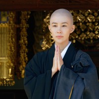 木村佳乃、人生初“剃髪姿”が美しい！「相棒」300回記念SP 画像