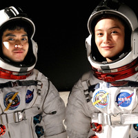 小栗旬＆岡田将生の写真が最後のスペースシャトル「アトランティス」号に搭載！ 画像