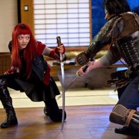 【特別映像】ウルヴァリンのボディガードは赤毛の剣術少女 画像