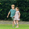 ジョージ王子、キャサリン妃撮影による7歳誕生日記念写真が公開・画像