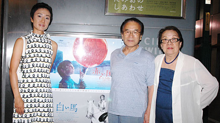7月26日（土）の公開初日に劇場貸切で『赤い風船』を鑑賞した武井さん一家。