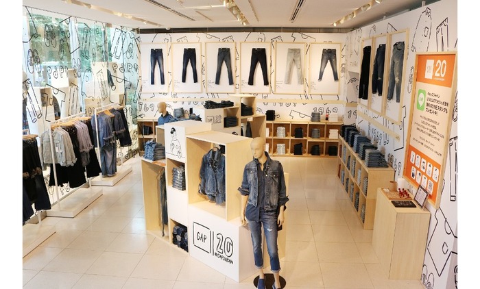 Gapフラッグシップ原宿内ホワイトスペースが、期間限定で長場雄氏のイラスト一色にモデルチェンジされている。