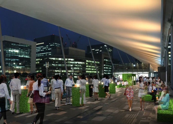 東京駅八重洲口　グランルーフ2階デッキで「グランルーフ ビアラウンジ」イメージ