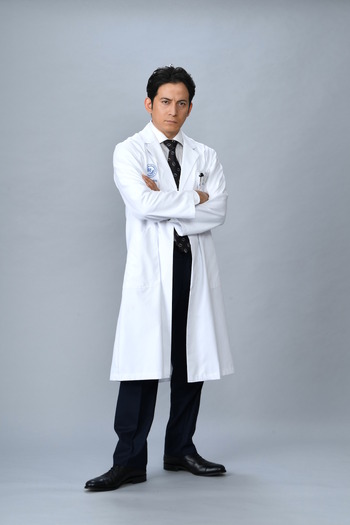 岡田准一、「白い巨塔」で初の“医師役”！「今やることに意義がある