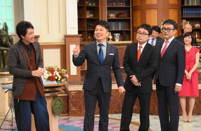 「行列のできる法律相談所」 (C) NTV