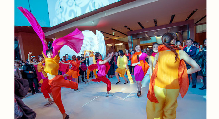 PARFUMS PLEATS PLEASE ISSEY MIYAKEのダンスパフォーマンス＠東京ミッドタウン