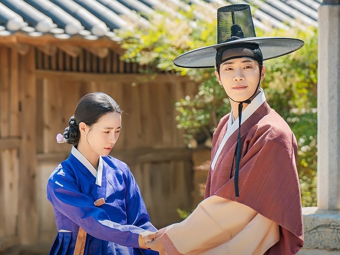 最高のチームワーク誇る時代劇『オク氏夫人伝』のオフショット公開!“みんな仲良しすぎる”