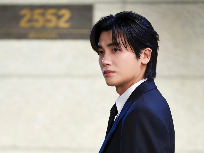 Disney+配信『埋もれた心』で180度の変身!パク・ヒョンシクの色気と狂気に“要注目”