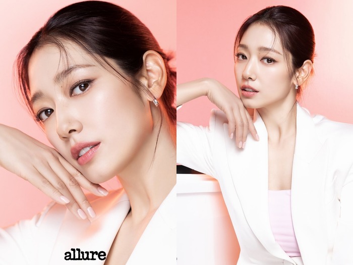 “1児のママ” パク・シネ、最新カットで魅せた艶やかな美貌に「うっとり」【PHOTO】