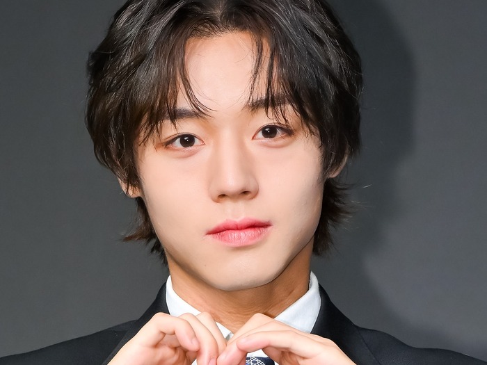 『弱いヒーロー』シリーズのパク・ジフンが語る「ヨン・シウンは僕に一番似ている」