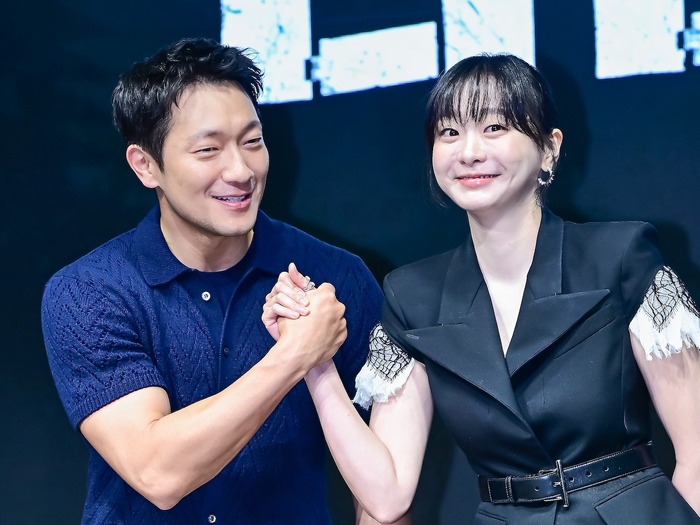 Disney+新作『ナインパズル』主演キム・ダミ、ソン・ソック、“似た者同士”の相性に要注目！