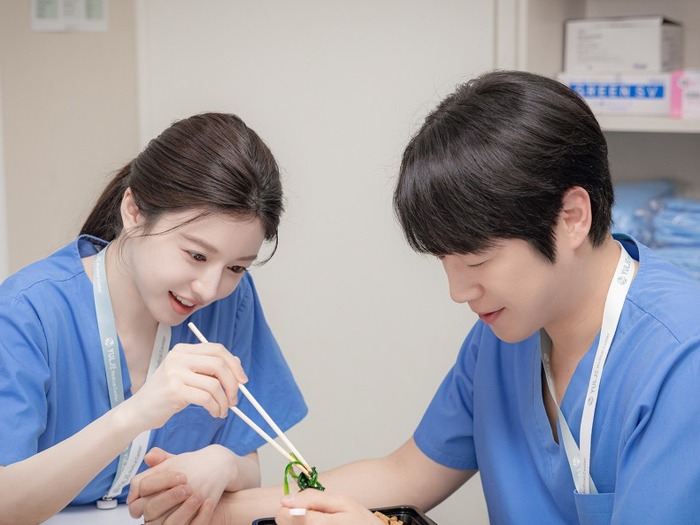 “ヒットの証”『いつかは賢いレジデント生活』チームが放送終了記念でバリ島へ!