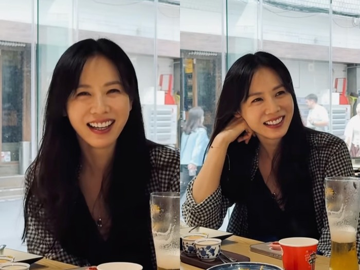 昼飲みするソン・イェジンも美しい!最新投稿で見せつけた“変わらぬ美貌”【PHOTO】