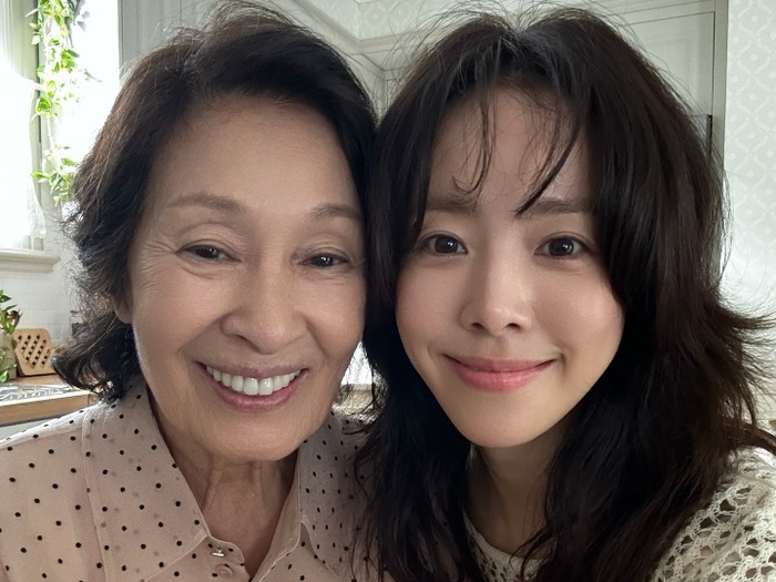 知る人は泣ける…!ハン・ジミンが『君は天国でも美しい』のオフショット大放出!【PHOTO】