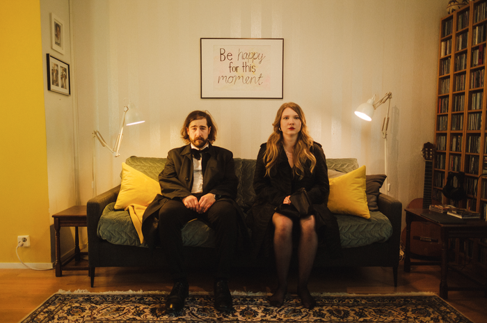 『破れたパンティーストッキング』（Pantyhose）』