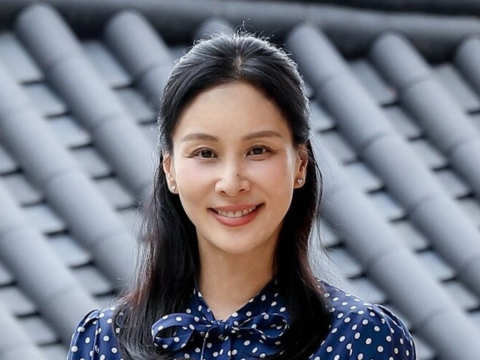 “チャン・ドンゴンの奥様”コ・ソヨン、女優歴33年目にしてバラエティ初レギュラー!新たな一歩に込めた想い