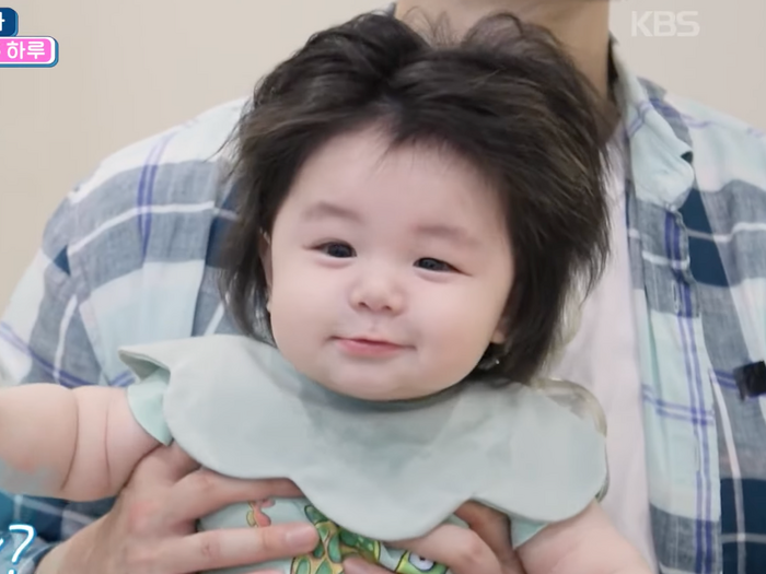 18歳年下の日本人女性と結婚した俳優シム・ヒョンタク、愛息の仕草に涙ぐむ「自立するまで必ず守る」