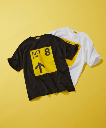 コラボTシャツ ¥3,490(税込)/『8番出口』 × and ST アパレルコラボ