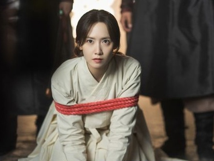 少女時代ユナが大ピンチ…『暴君のシェフ』のナゾと怪しい人たち