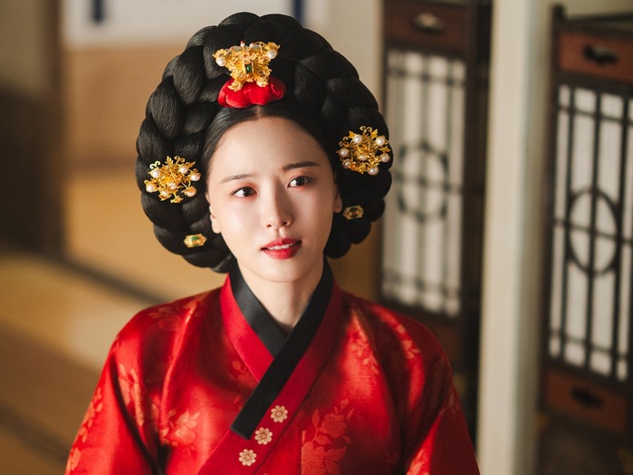 Netflix話題作『暴君のシェフ』に品格を加えたカン・ハンナ。“悪女”なのに目が離せない!