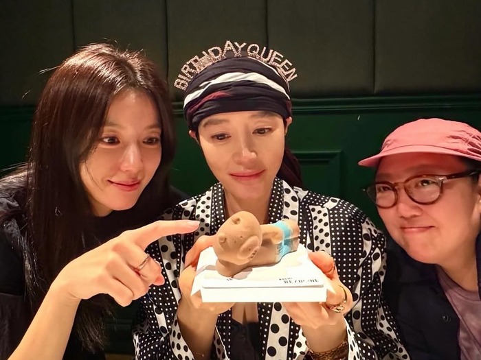 『トンイ』女優ハン・ヒョジュ、『イ・サン』女優ハン・ジミンら大集合!キム・ヘスの誕生日を祝福【PHOTO】