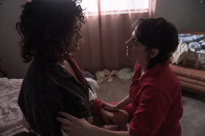 『愛はステロイド』© 2023 CRACK IN THE EARTH LLC; CHANNEL FOUR TELEVISION CORPORATION ALL RIGHTS RESERVED