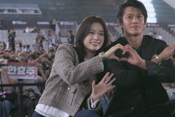 Netflixシリーズ「匿名の恋人たち」10月16日より世界独占配信　アウトドアグリーティング