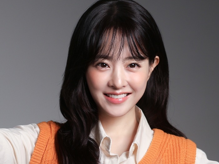 童顔女優パク・ボヨン、CM女王として大活躍!心を和ませる“弾ける笑顔”【PHOTO】