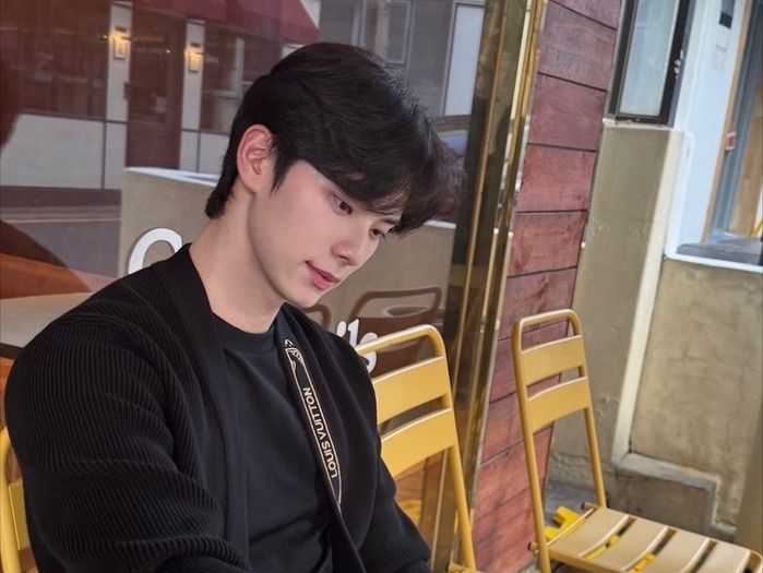 『暴君のシェフ』俳優イ・チェミン、デート中?自然体な“彼氏風ショット”【PHOTO】