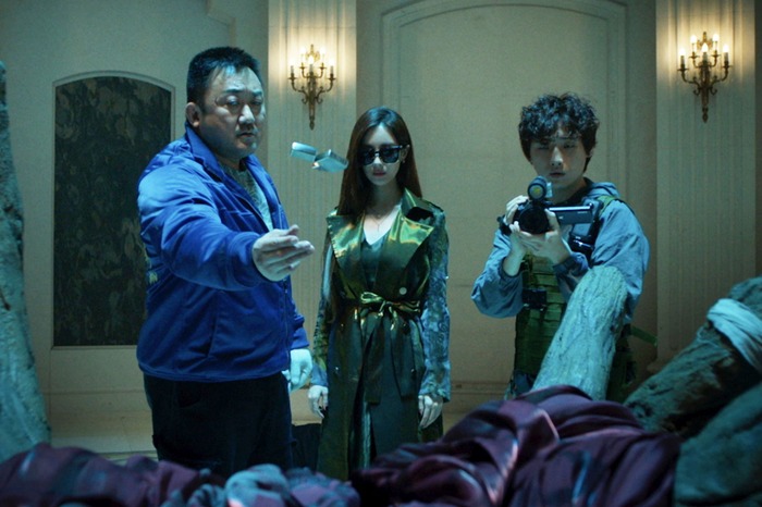 『悪魔祓い株式会社』©2025 LOTTE ENTERTAINMENT & BIG PUNCH PICTURES & NOVA FILM ALLRIGHTS RESERVED.