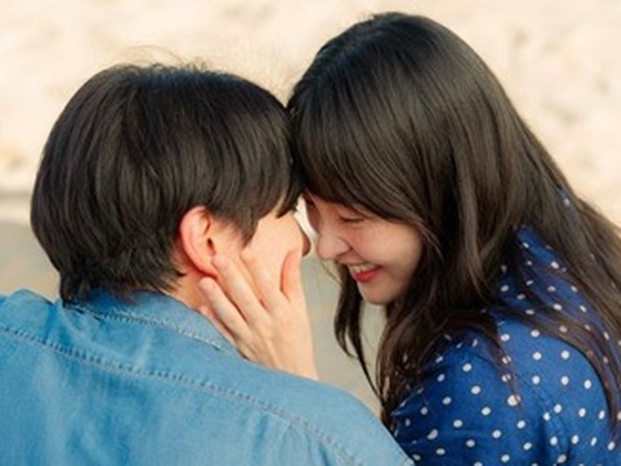 『テプン商事』イ・ジュノ♥キム・ミンハ “キス1秒前”ショット公開でロマンス加速