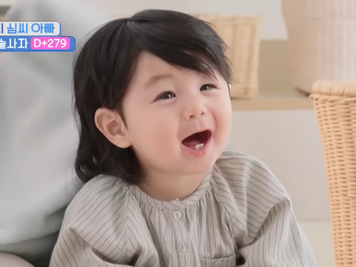 俳優シム・ヒョンタクの愛息ハルちゃん、人生初の広告撮影の様子がテレビ初公開！