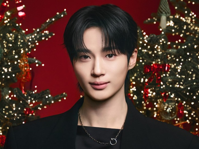 ビョン・ウソク、“リアル王子”のような恍惚ビジュアル…次回作が待ちきれない!【PHOTO】