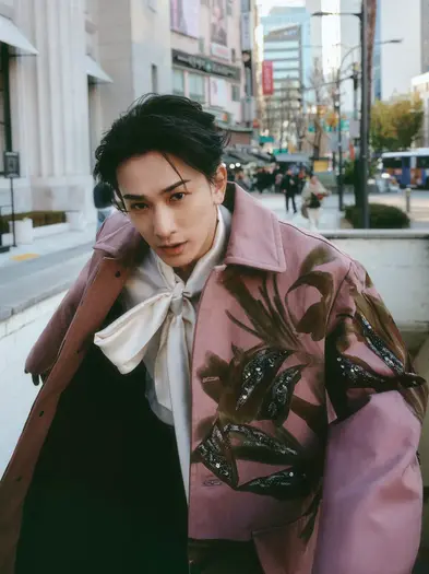 町田啓太アニバーサリーフォトブック「KEITA MACHIDA 15th Anniversary Photobook」撮影／KIM HYEONGSANG