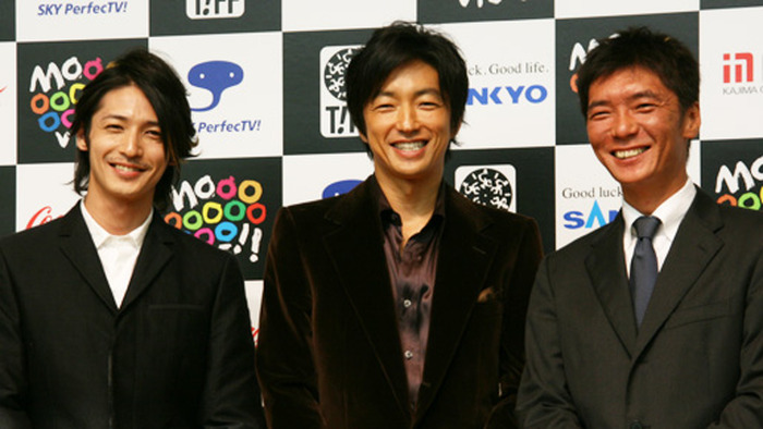 東京国際映画祭のラインナップ発表に『ミッドナイト イーグル』からゲストで登場した大沢たかお（中央）、玉木宏（左）、成島出