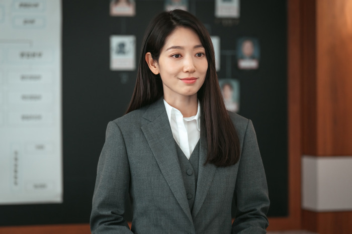 Netflixシリーズ「Miss ホンは潜入捜査中」独占配信中