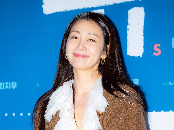 チェ・ジウ、旧正月を迎え愛娘の韓服姿を公開!“ママ似”の成長ぶりにほっこり【PHOTO】