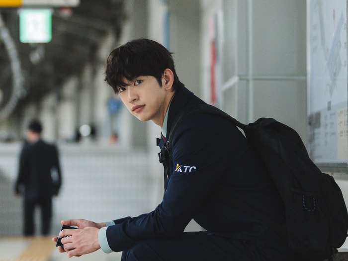 「代替不可能なロマンス職人」パク・ジニョン、出演作ごとに“伝説のカップル”を誕生させる圧倒的な表現力!