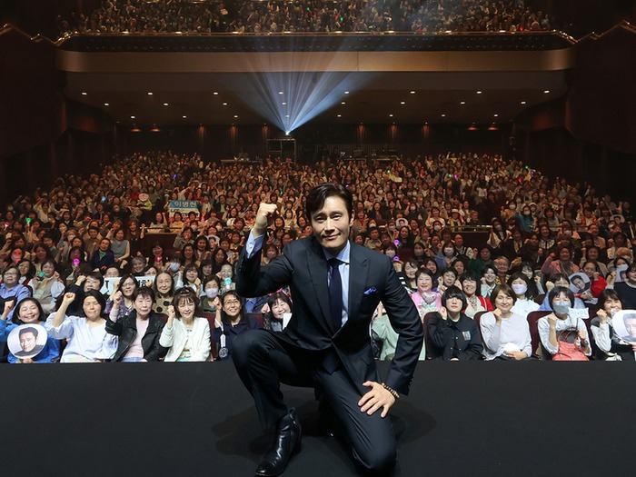 イ・ビョンホン、3年ぶりの日本ファンミーティングを開催　「皆さんの笑顔は心に鮮明に残っている」