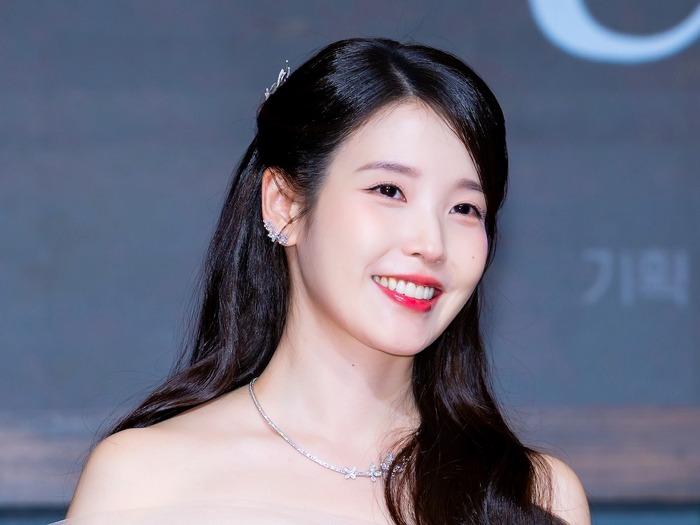 「不自然」か「巧み」か。IUが『21世紀の大君夫人』で魅せる“21世紀”のヒロイン像とは