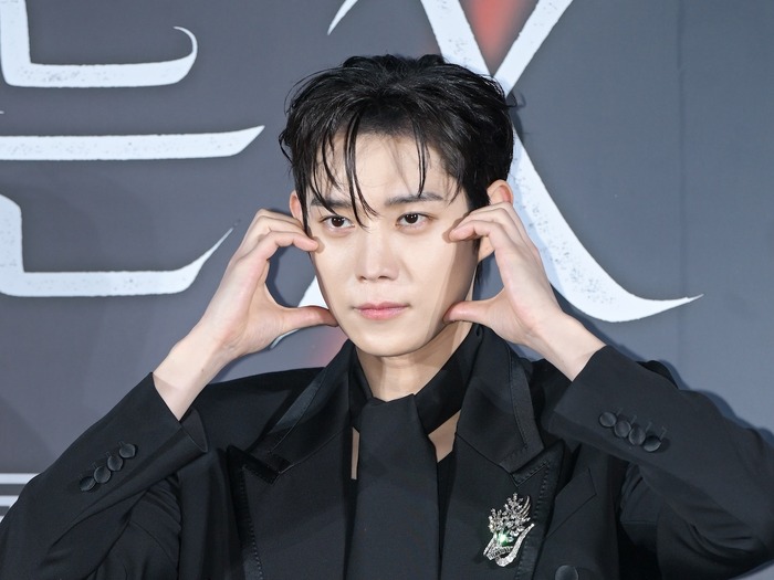 『親愛なるX』出演俳優キム・ヨンデ、本日より兵役スタート！事務所スタッフとの温かいエピソードも