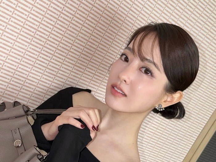 童顔女優パク・ボヨン、キュートを封印!? 成熟した気品漂う近況ショット【PHOTO】